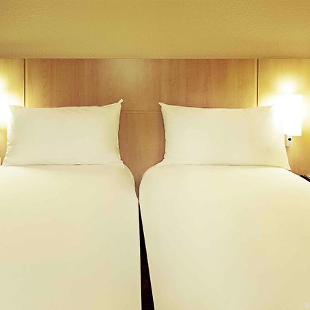 Ibis Nemours Hotel Bagian luar foto