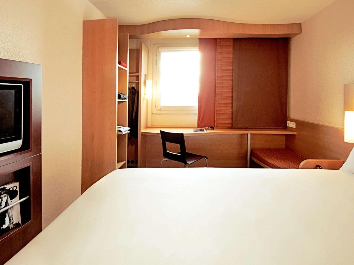 Ibis Nemours Hotel Bagian luar foto