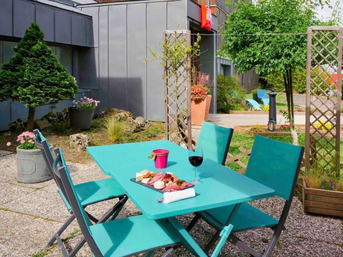 Ibis Nemours Hotel Bagian luar foto
