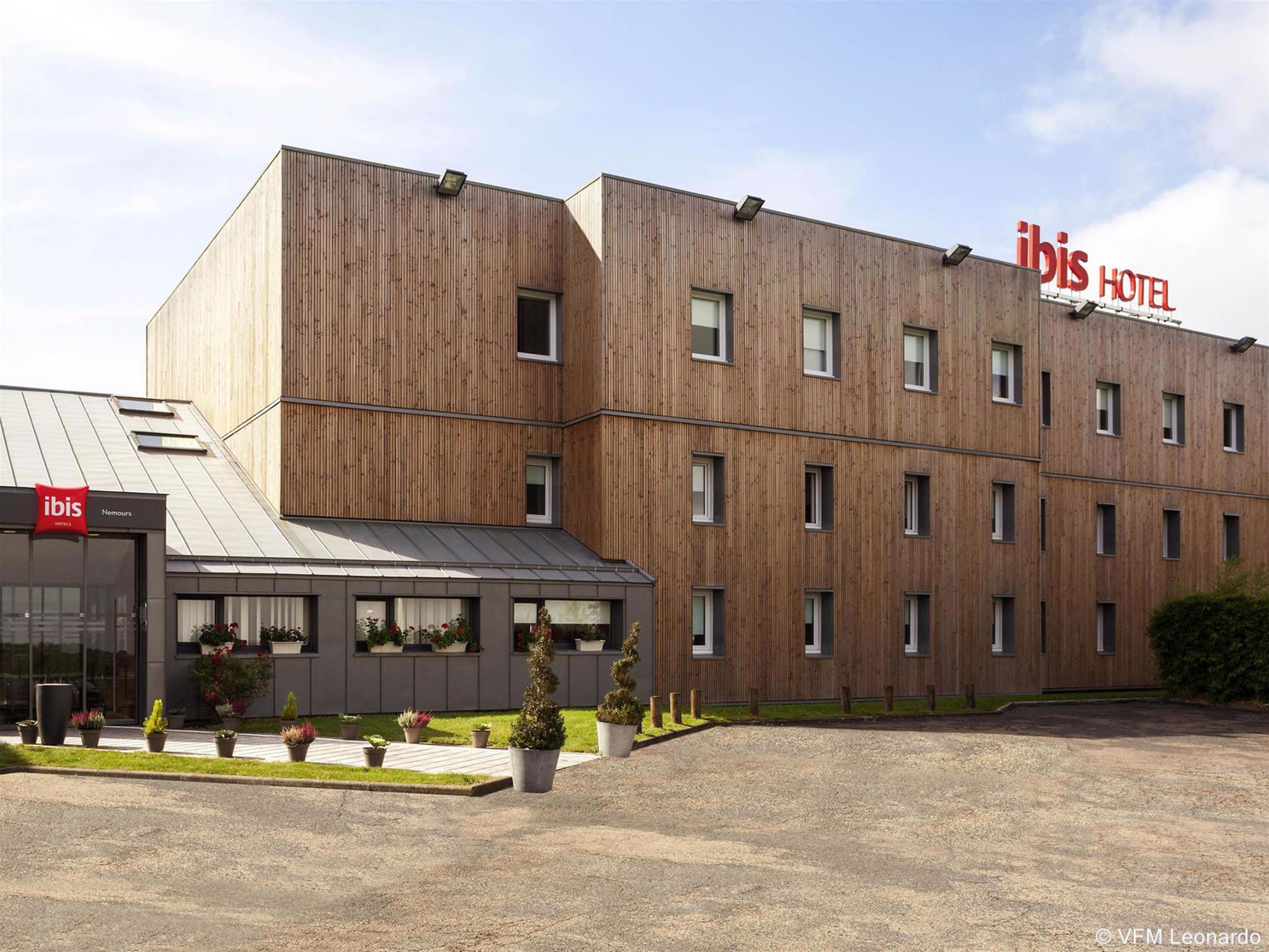 Ibis Nemours Hotel Bagian luar foto